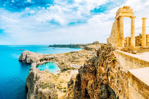Eine Sehenswürdigkeit auf Rhodos: Die Akropolis von Lindos
