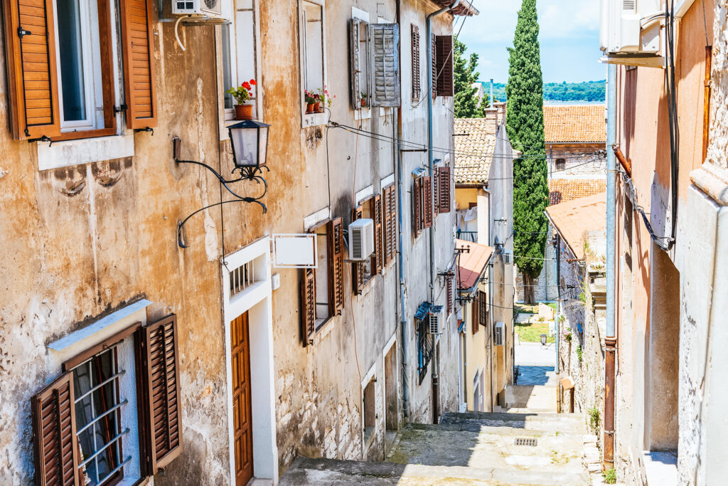 Die Altstadt von Pula in Istrien