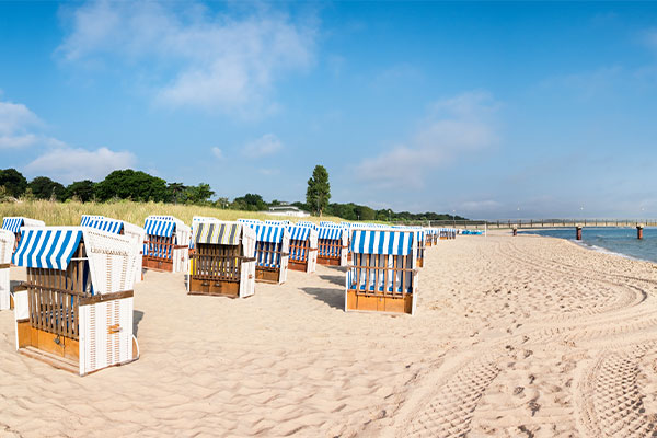 Strand in Binz auf Rügen mit Strandkörben