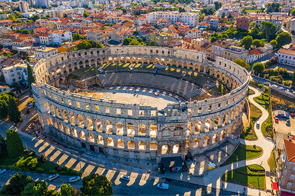 Das Amphitheater zählt zu den Top Sehenswürdigkeiten in Pula