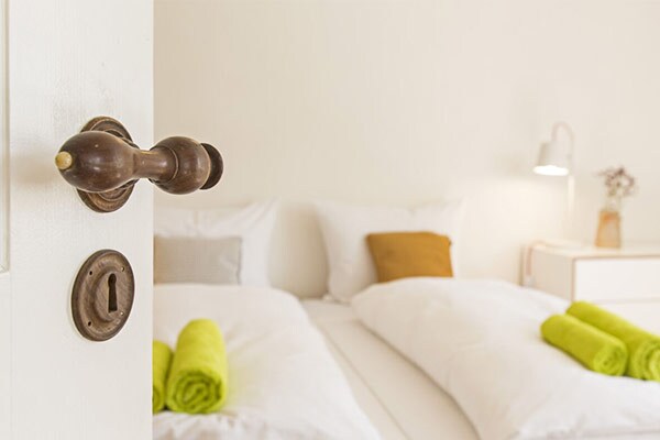 Blick ins Schlafzimmer im Ferienhaus "Altes Schifferhaus"