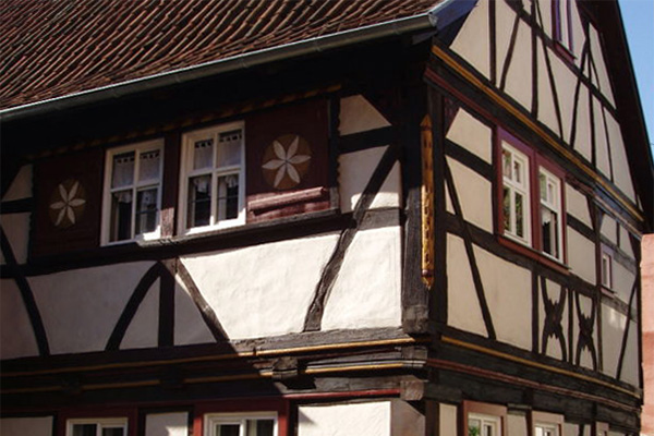 Fassade vom Austragshaus Rhön