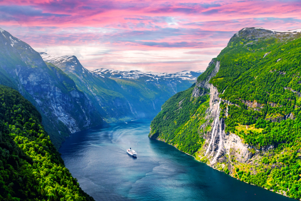 Blick über den Geirangerfjord in Norwegen