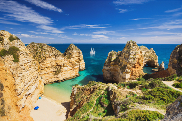 Bucht in der Nähe von Lagos an der Algarve
